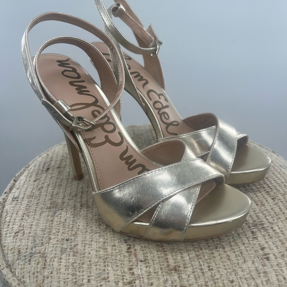 Sam Edelman  gold high heels  size 7.5 mint condition